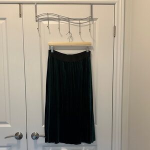 Dynamite Dark Green Pleated Midi Skirt-Size Large